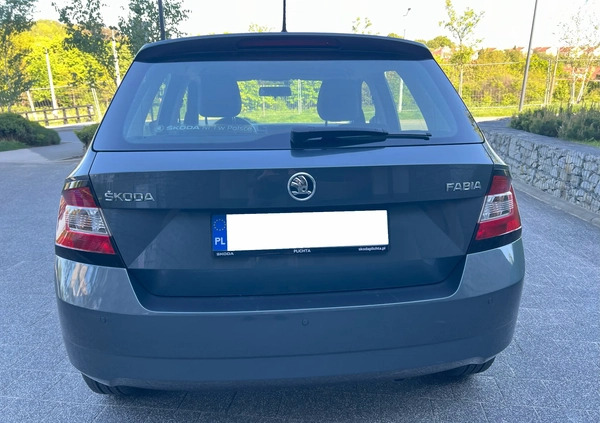 Skoda Fabia cena 49900 przebieg: 37400, rok produkcji 2017 z Gdynia małe 79
